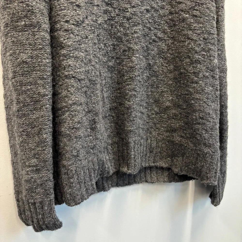 Banana Republic Men’s Large Sweater Cowl Neck Gray